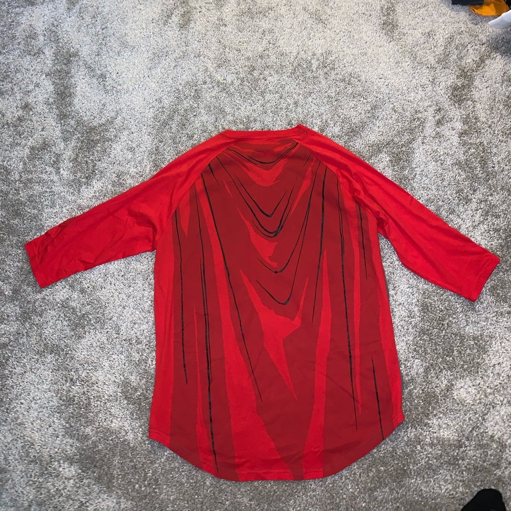 Marvel Avengers Red & Gray Shirt size XL - Picture 7 of 8